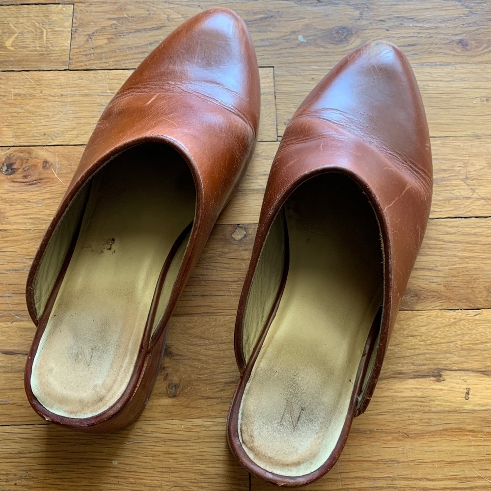 Nisolo mules